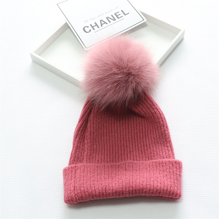Wholesale-Womans-Winter-Crochet-Knit-Hat-Hairy (4).jpg
